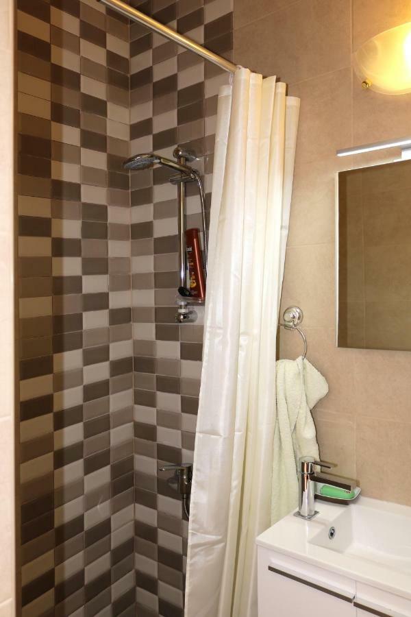 5 Minute Walk From Malta Airport Villa Gudja Exterior photo